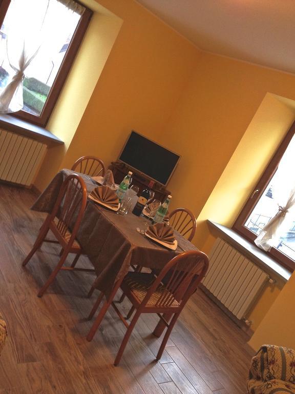 Appartamento Fino Brembilla Esterno foto