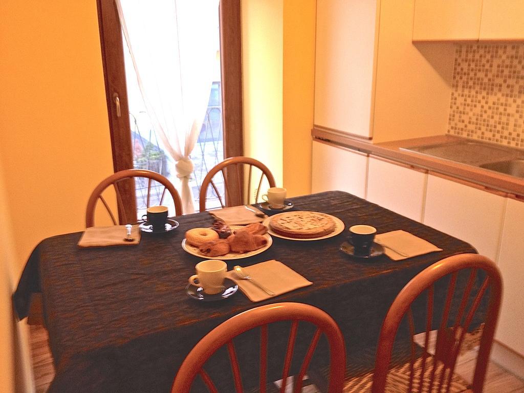 Appartamento Fino Brembilla Esterno foto